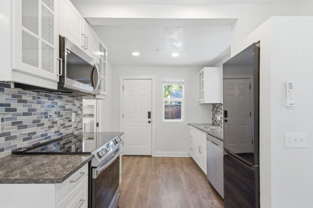 1 808 9th ave kitchen 1