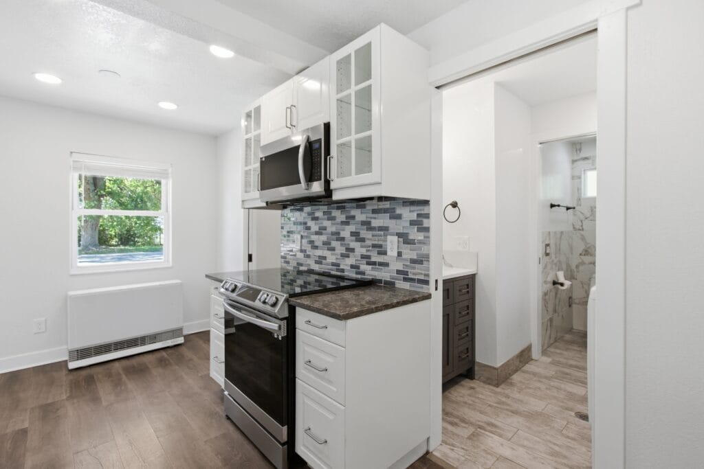 2 808 9th ave kitchen to bathroom