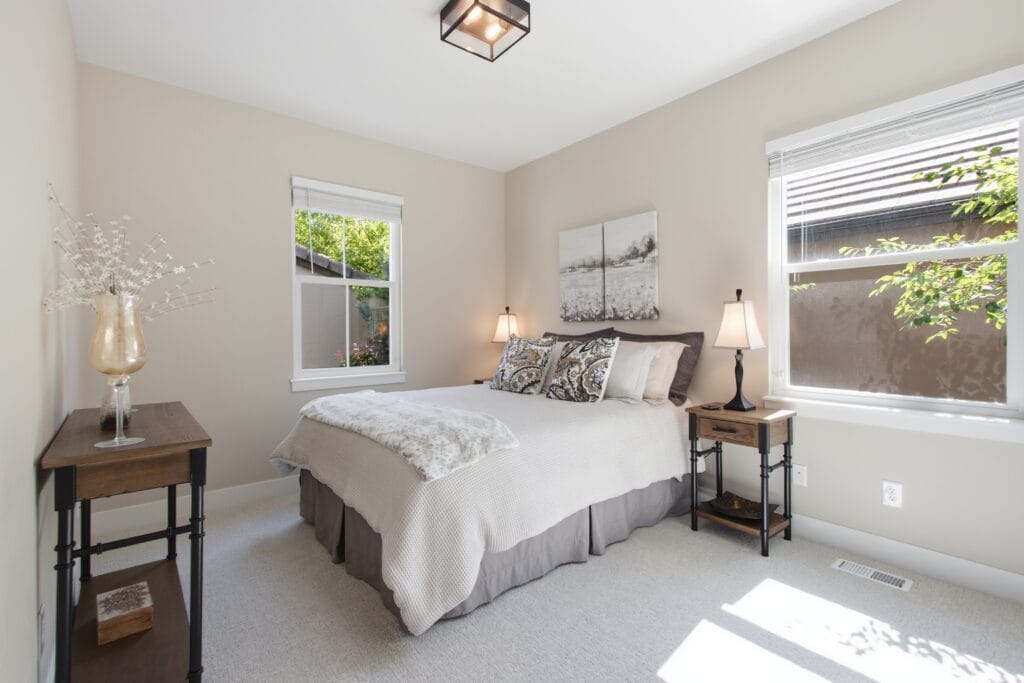 Home 5083 hidden pond front bedroom