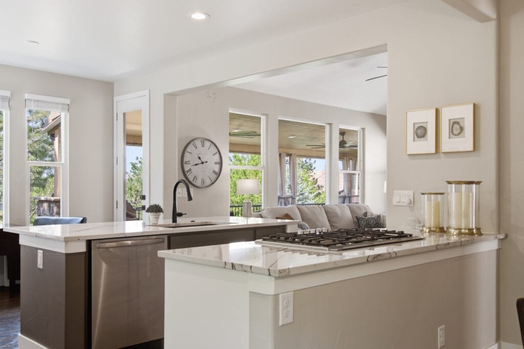 Home 5083 hidden pond kitchen 1