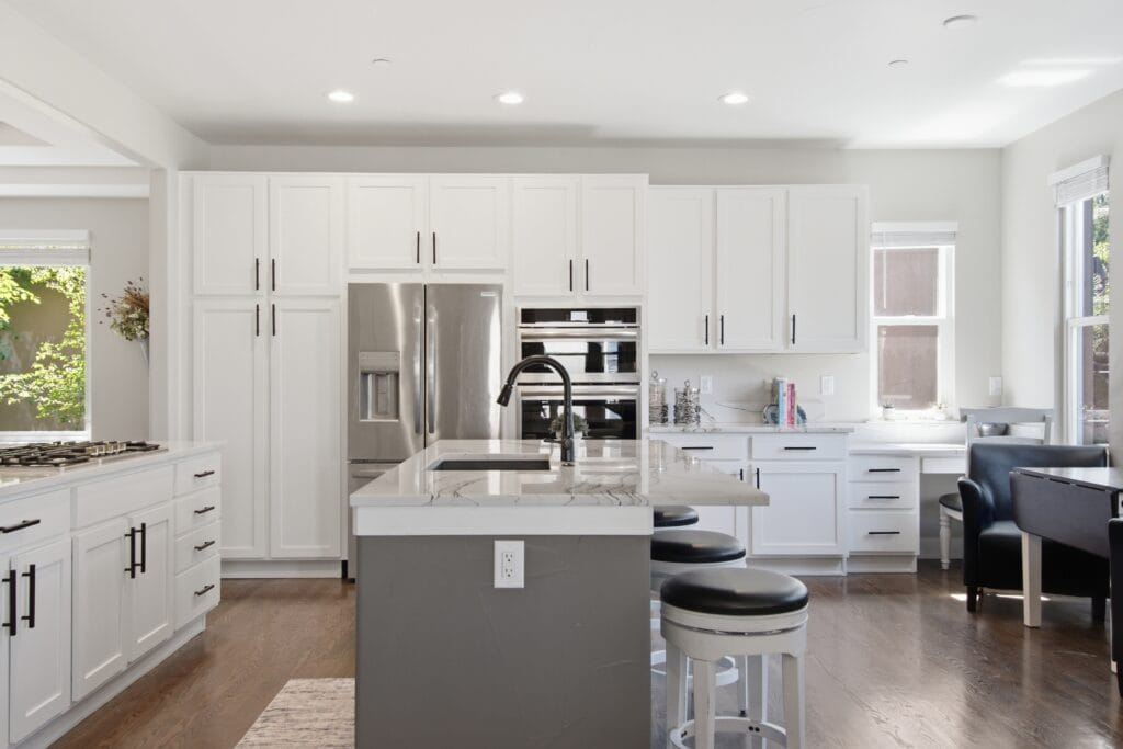 Home 5083 hidden pond kitchen 4
